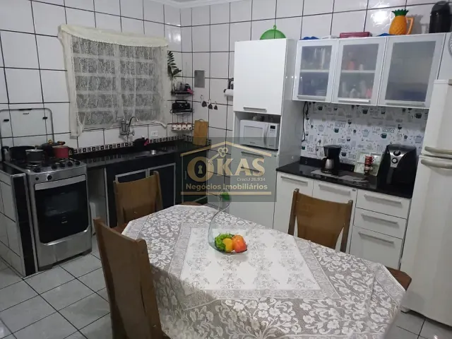 Sobrado com 168m² 2 quartos e 2 banheiros, à venda, no bairro Jardim Nova América em Suzano