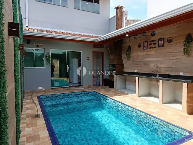 Sobrado com 100m² 1 quarto e 2 banheiros, à venda, no bairro Coração Criança em Artur Nogueira