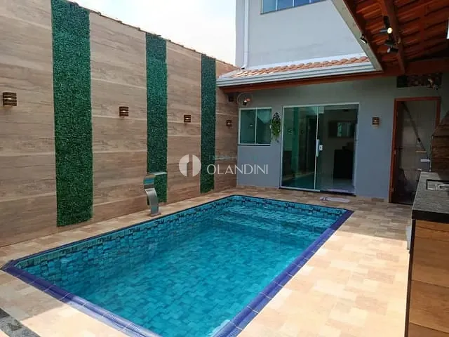 Sobrado com 100m² 1 quarto e 2 banheiros, à venda, no bairro Coração Criança em Artur Nogueira