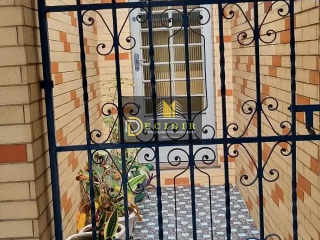 Sobrado com 186m² 4 quartos e 3 banheiros, à venda ou para alugar, no bairro Vila Gomes Cardim em São Paulo