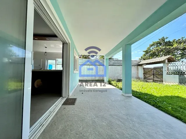 Sobrado 3 quartos e 3 banheiros, à venda, no bairro Capricórnio I em Caraguatatuba