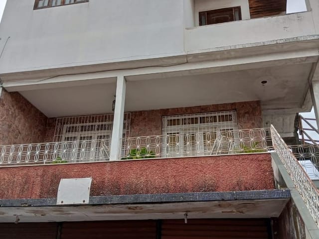 Sobrado com 156m² 5 quartos e 3 banheiros, à venda, no bairro Parque João Maria em Campos dos Goytacazes