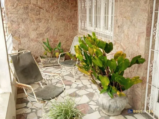 Sobrado com 156m² 5 quartos e 3 banheiros, à venda, no bairro Parque João Maria em Campos dos Goytacazes