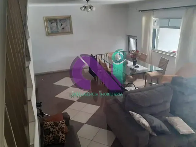 Sobrado com 225m² 5 quartos e 6 banheiros, à venda, no bairro Jardim das Flores em Osasco