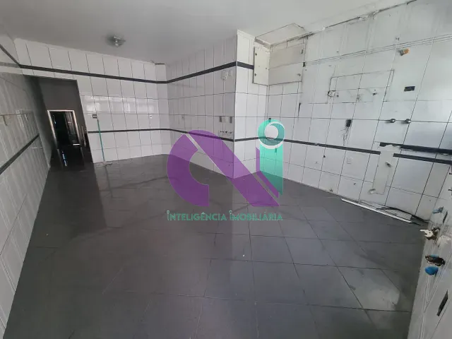 Sobrado com 225m² 5 quartos e 6 banheiros, à venda, no bairro Jardim das Flores em Osasco