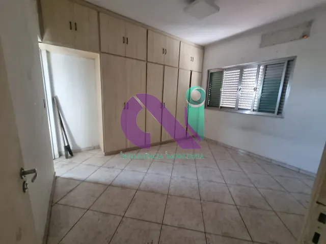 Sobrado com 225m² 5 quartos e 6 banheiros, à venda, no bairro Jardim das Flores em Osasco