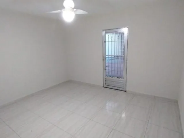 Sobrado com 400m² 3 quartos e 3 banheiros, para alugar, no bairro Vila Ema em São Paulo