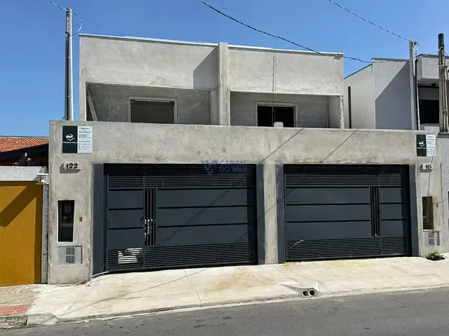 Sobrado com 125m² 3 quartos e 3 banheiros, à venda ou para alugar, no bairro Jardim das Indústrias em São José dos Campos