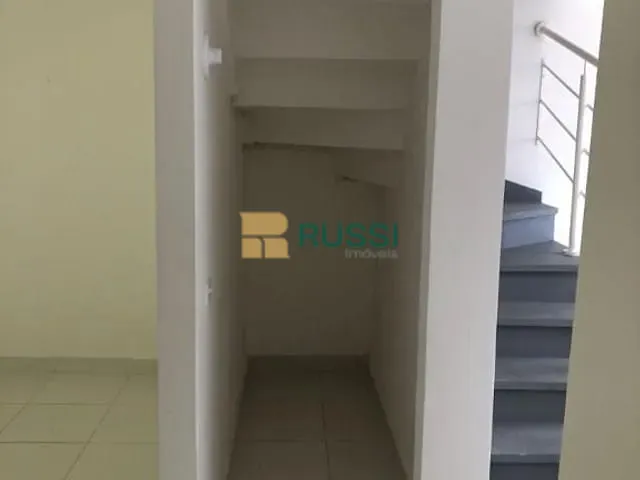 Sobrado com 110m² 3 quartos e 2 banheiros, à venda, no bairro Jardim Paulista em São José dos Campos