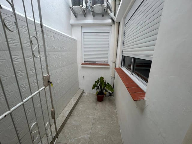 Casa com 155m² 3 quartos e 2 banheiros, à venda, no bairro Centro em Pelotas