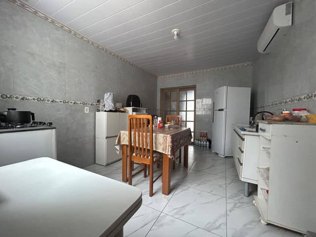 Casa com 155m² 3 quartos e 2 banheiros, à venda, no bairro Centro em Pelotas