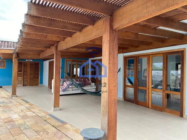 Sobrado com 420m² 3 quartos e 4 banheiros, à venda, no bairro Pontal de Santa Marina em Caraguatatuba