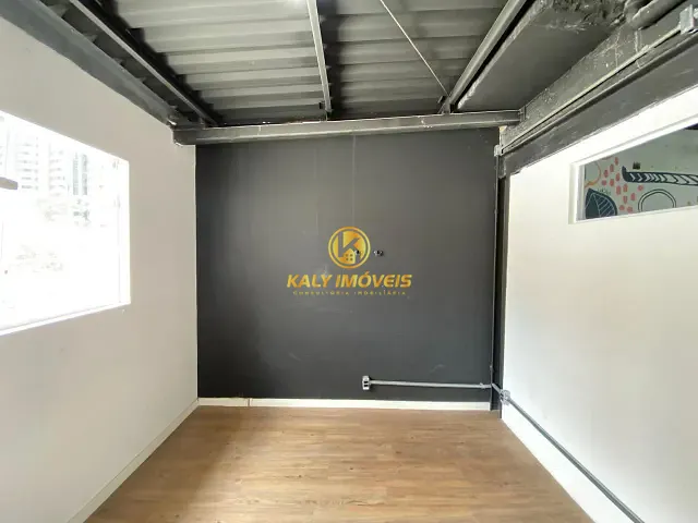 Sobrado com 350m², à venda ou para alugar, no bairro Barcelona em São Caetano do Sul