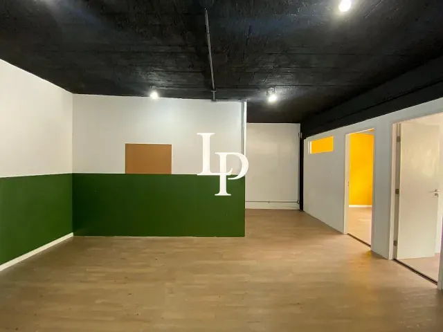 Sobrado com 350m², à venda ou para alugar, no bairro Barcelona em São Caetano do Sul