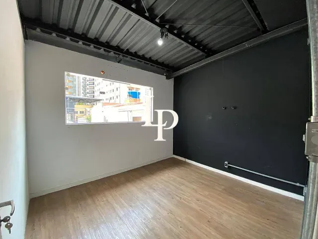 Sobrado com 350m², à venda ou para alugar, no bairro Barcelona em São Caetano do Sul