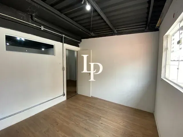 Sobrado com 350m², à venda ou para alugar, no bairro Barcelona em São Caetano do Sul