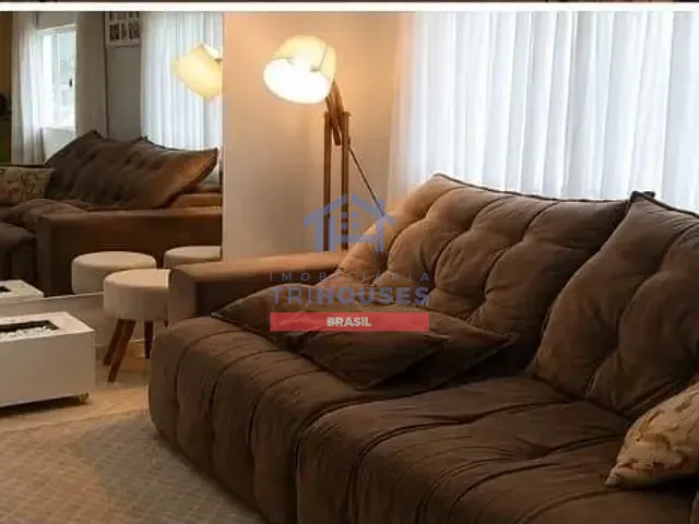 Sobrado com 200m² 33 quartos e 3 banheiros, à venda, no bairro Pedro Moro em São José dos Pinhais