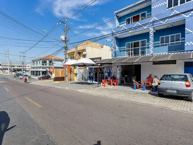 Sobrado com 280m² 3 quartos e 1 banheiro, à venda, no bairro Sítio Cercado em Curitiba