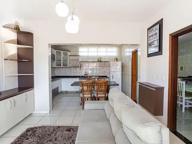 Sobrado com 280m² 3 quartos e 1 banheiro, à venda, no bairro Sítio Cercado em Curitiba