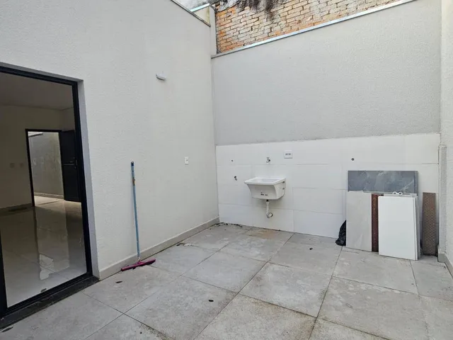 Sobrado 3 quartos e 2 banheiros, à venda, no bairro Parque João Ramalho em Santo André