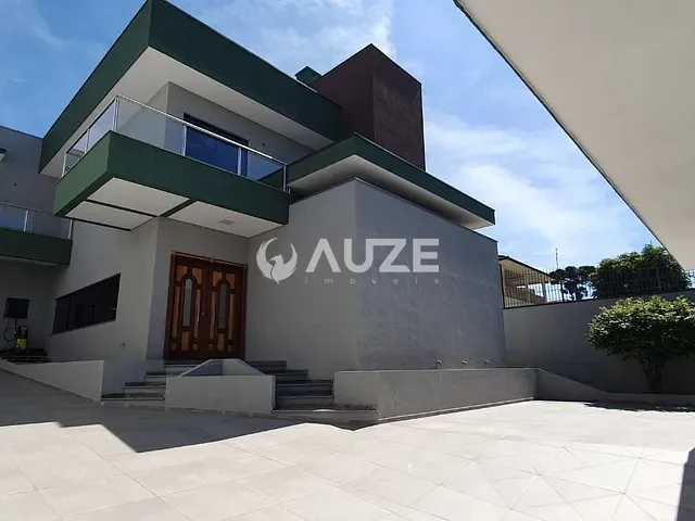 Sobrado com 600m² 3 quartos e 5 banheiros, à venda, no bairro Aristocrata em São José dos Pinhais