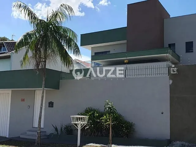Sobrado com 600m² 3 quartos e 5 banheiros, à venda, no bairro Aristocrata em São José dos Pinhais