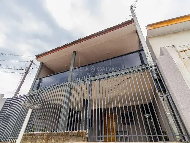 Sobrado com 160m² 4 quartos e 2 banheiros, à venda, no bairro Tatuquara em Curitiba