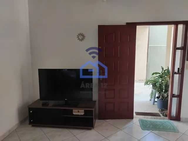 Sobrado com 311m² 3 quartos e 1 banheiro, à venda, no bairro Martim de Sá em Caraguatatuba