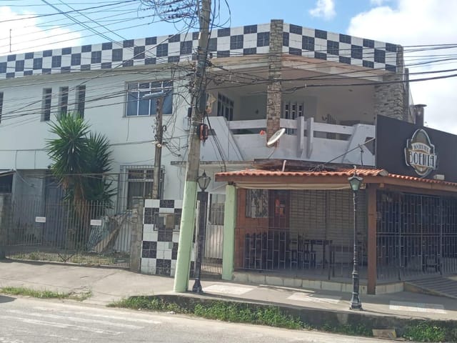 Sobrado com 350m² 4 quartos e 3 banheiros, à venda, no bairro Parque Rosário em Campos dos Goytacazes