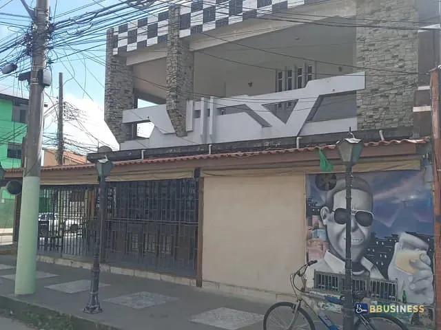 Sobrado com 350m² 4 quartos e 3 banheiros, à venda, no bairro Parque Rosário em Campos dos Goytacazes