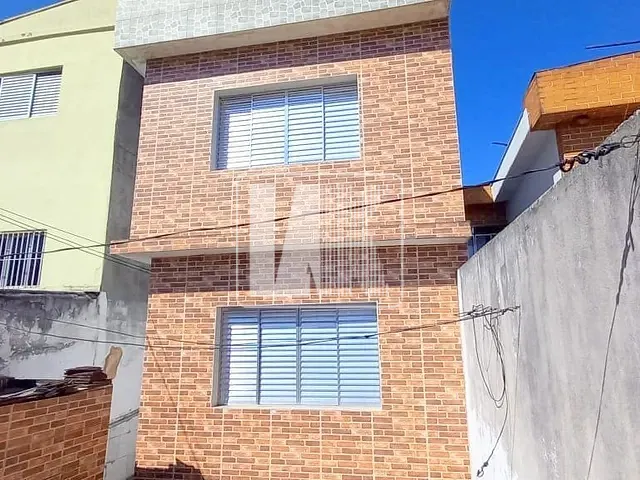 Sobrado com 121m² 3 quartos e 2 banheiros, à venda, no bairro Vila Aquilino em Santo André