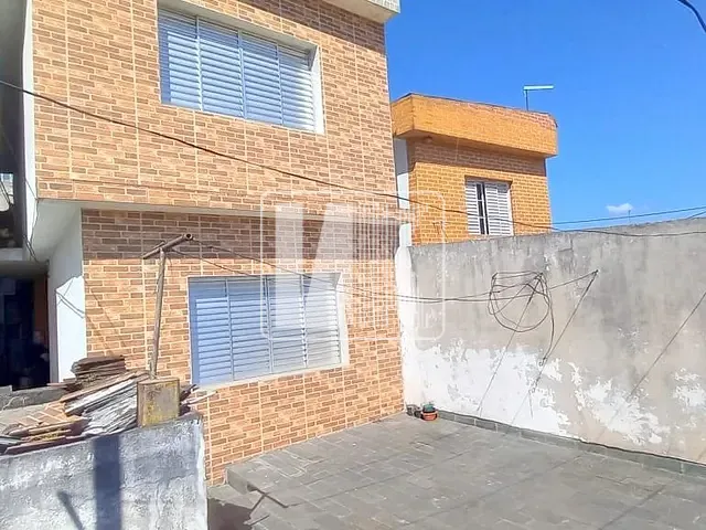 Sobrado com 121m² 3 quartos e 2 banheiros, à venda, no bairro Vila Aquilino em Santo André