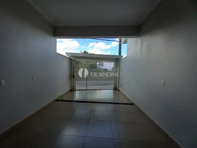 Sobrado com 100m² 2 quartos e 1 banheiro, para alugar, no bairro Jardim Bela Vista II em Artur Nogueira