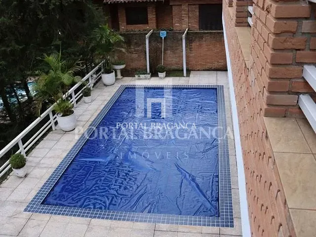 Sobrado com 1040m² 5 quartos e 6 banheiros, à venda, no bairro Tanque em Atibaia