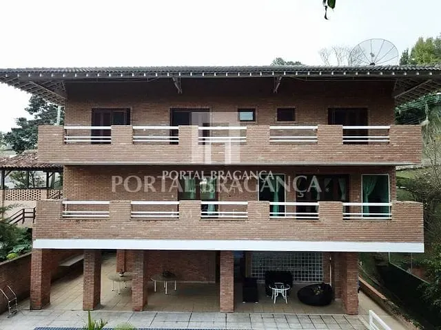 Sobrado com 1040m² 5 quartos e 6 banheiros, à venda, no bairro Tanque em Atibaia