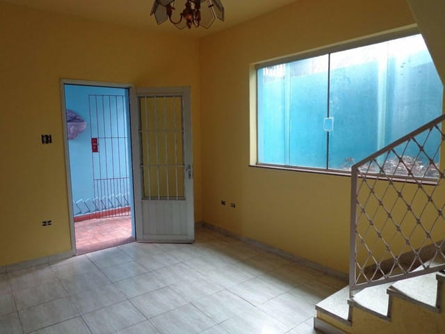 Sobrado à venda 2 Quartos, 1 Vaga, 178M², Campestre, Santo André - SP