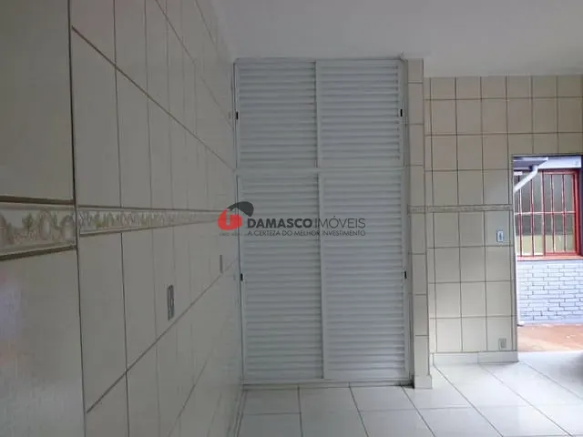 Sobrado com 178m² 2 quartos e 1 banheiro, à venda ou para alugar, no bairro Campestre em Santo André