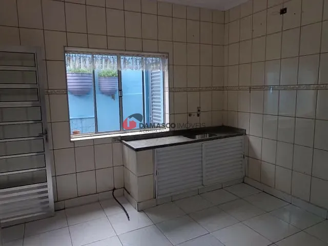 Sobrado com 178m² 2 quartos e 1 banheiro, à venda ou para alugar, no bairro Campestre em Santo André