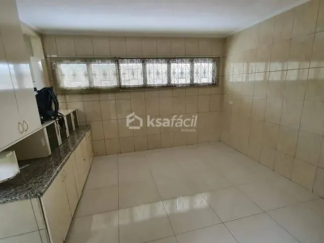 Sobrado com 360m² 4 quartos e 4 banheiros, à venda, no bairro Jardim Jóquei Club em Campo Grande