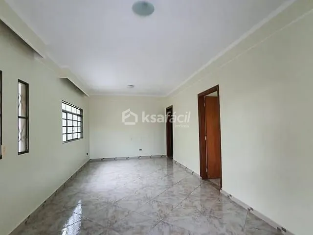 Sobrado com 360m² 4 quartos e 4 banheiros, à venda, no bairro Jardim Jóquei Club em Campo Grande