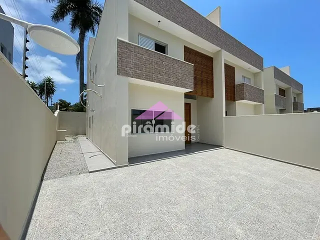 Sobrado com 200m² 4 quartos e 5 banheiros, à venda, no bairro Juquehy em São Sebastião