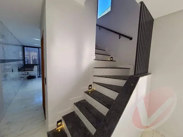 Sobrado 2 quartos e 1 banheiro, à venda, no bairro Caiçara em Praia Grande