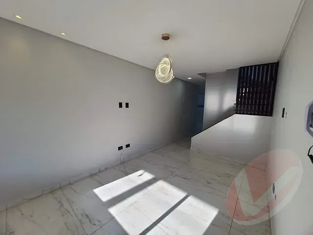 Sobrado 2 quartos e 1 banheiro, à venda, no bairro Caiçara em Praia Grande