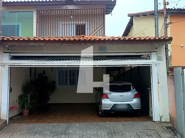 Sobrado 4 quartos e 3 banheiros, à venda, no bairro Jardim Santa Cecília em Guarulhos