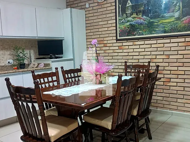 Sobrado 4 quartos e 3 banheiros, à venda, no bairro Jardim Santa Cecília em Guarulhos