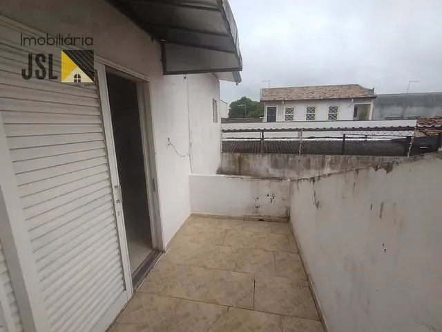 Sobrado com 300m², à venda ou para alugar, no bairro Centro em Caçapava