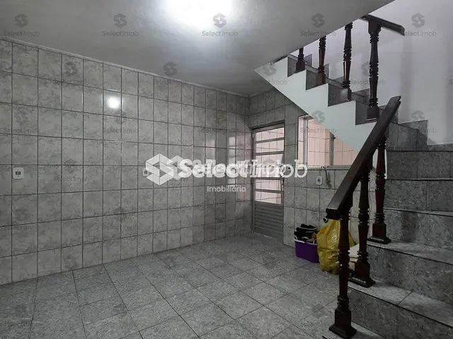 Sobrado com 247m² 4 quartos e 3 banheiros, à venda, no bairro Jardim Mauá em Mauá