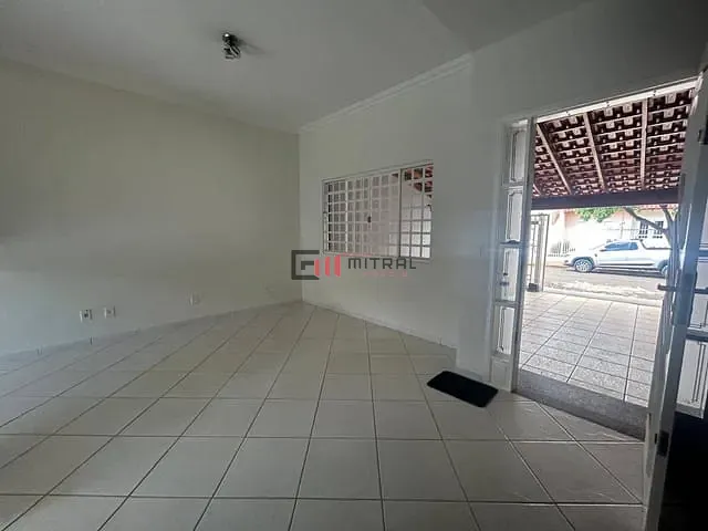 Sobrado com 125m² 3 quartos e 3 banheiros, à venda, no bairro Jardim Tarumã em Londrina