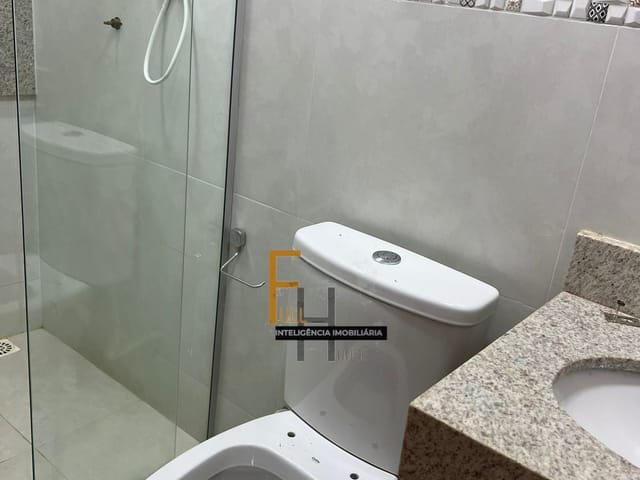Sobrado 3 quartos e 3 banheiros, à venda, no bairro Residencial Flórida em Goiânia