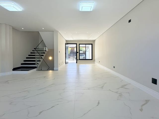 Sobrado com 237m² 3 quartos e 4 banheiros, à venda, no bairro Aristocrata em São José dos Pinhais
